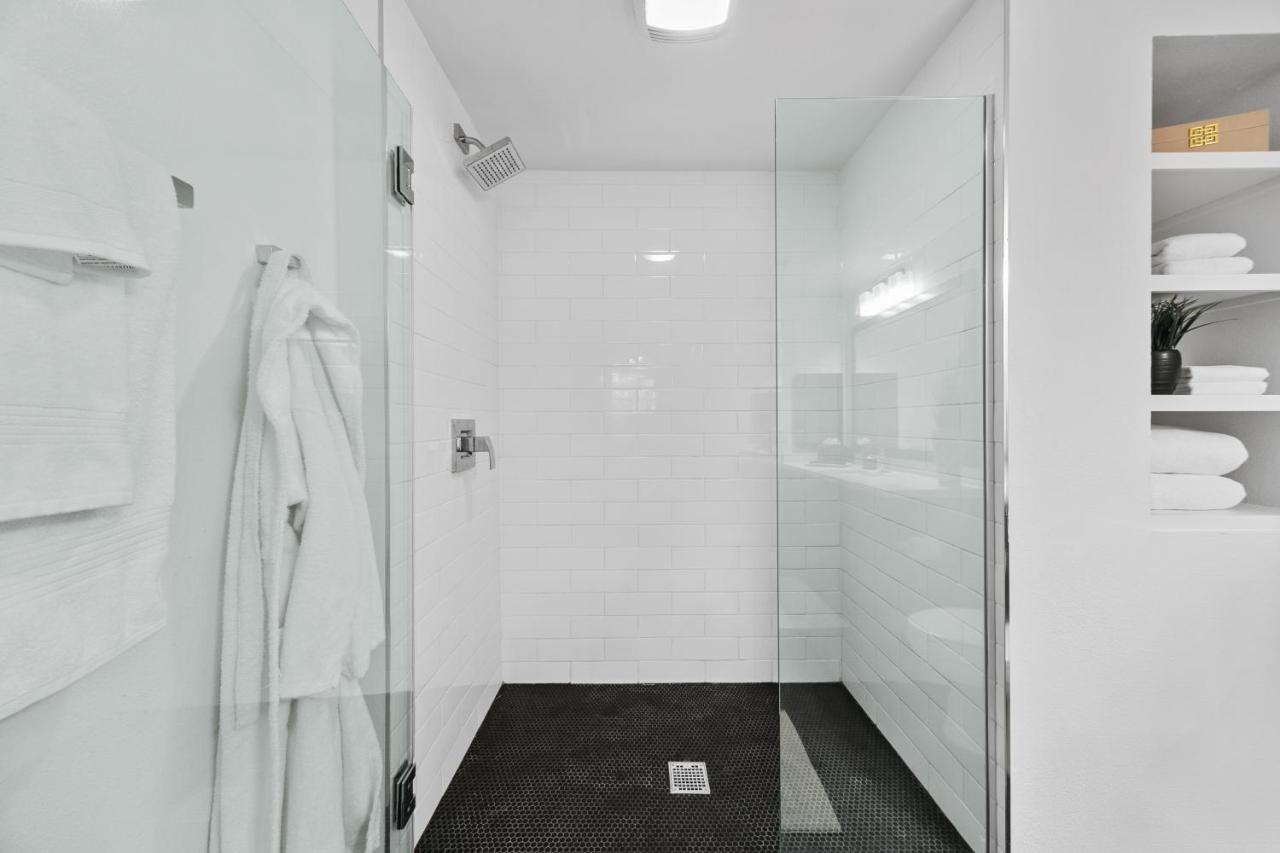Fairfax District Chic City Oasis 2 Bedroom Apt With Den 136 Los Angeles Exteriör bild