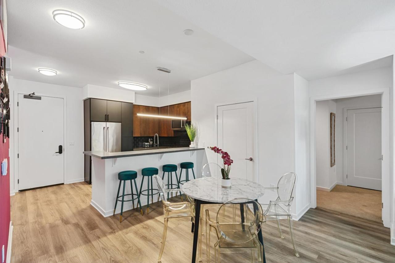 Fairfax District Chic City Oasis 2 Bedroom Apt With Den 136 Los Angeles Exteriör bild