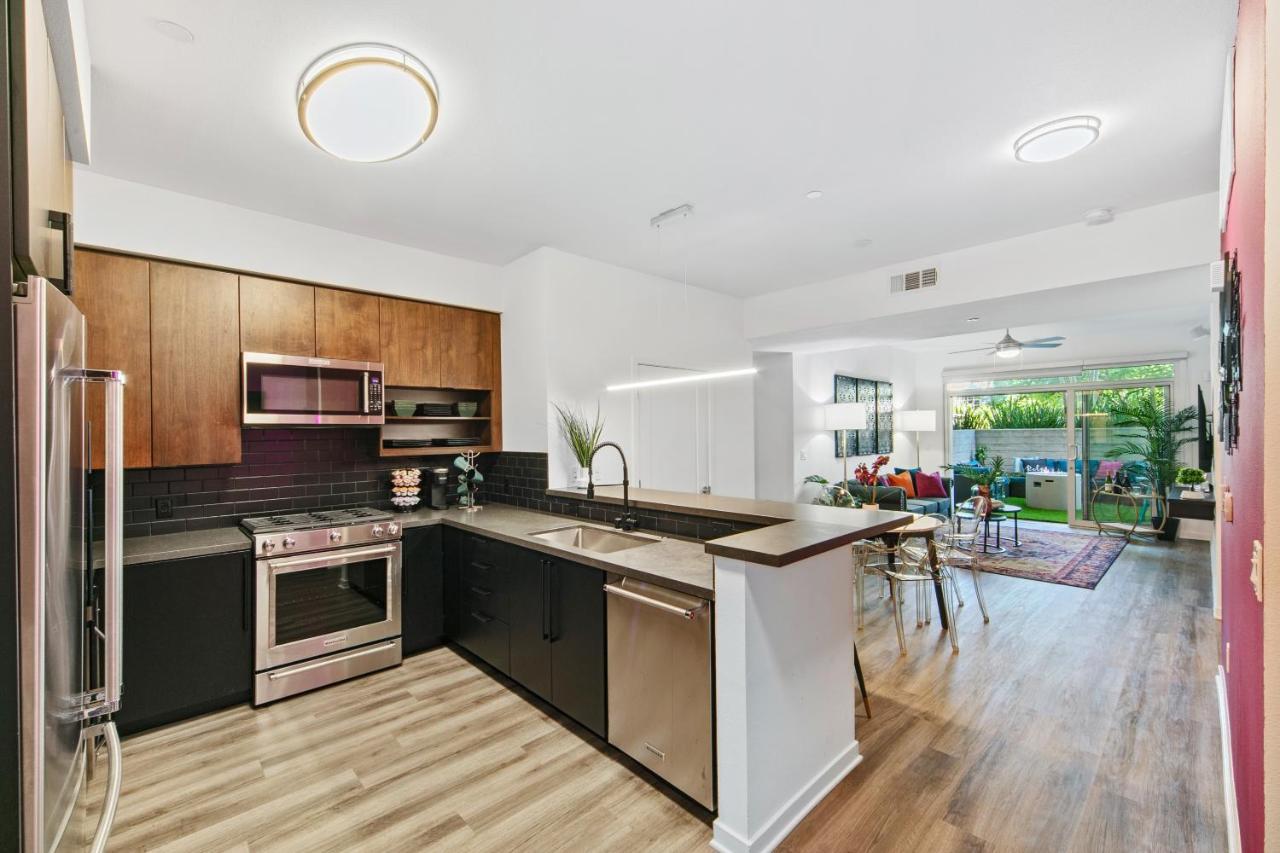 Fairfax District Chic City Oasis 2 Bedroom Apt With Den 136 Los Angeles Exteriör bild