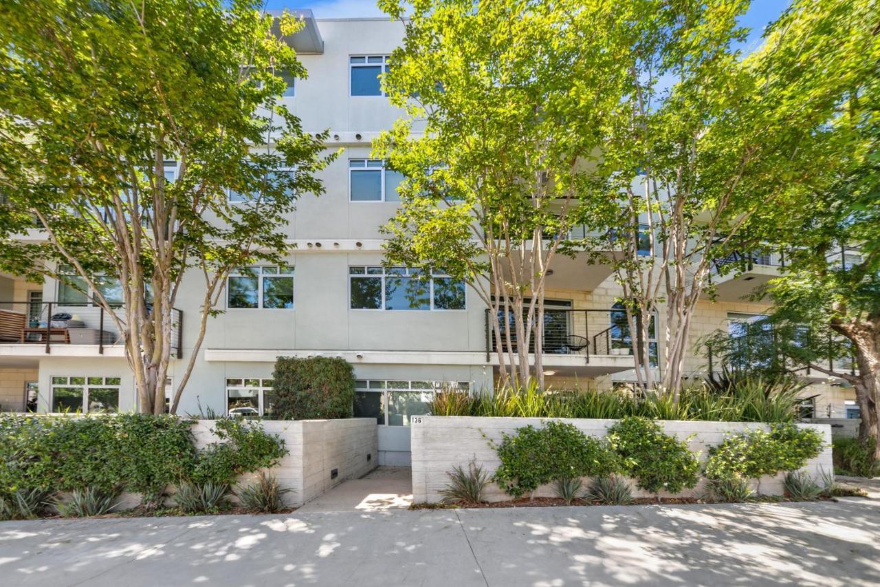 Fairfax District Chic City Oasis 2 Bedroom Apt With Den 136 Los Angeles Exteriör bild