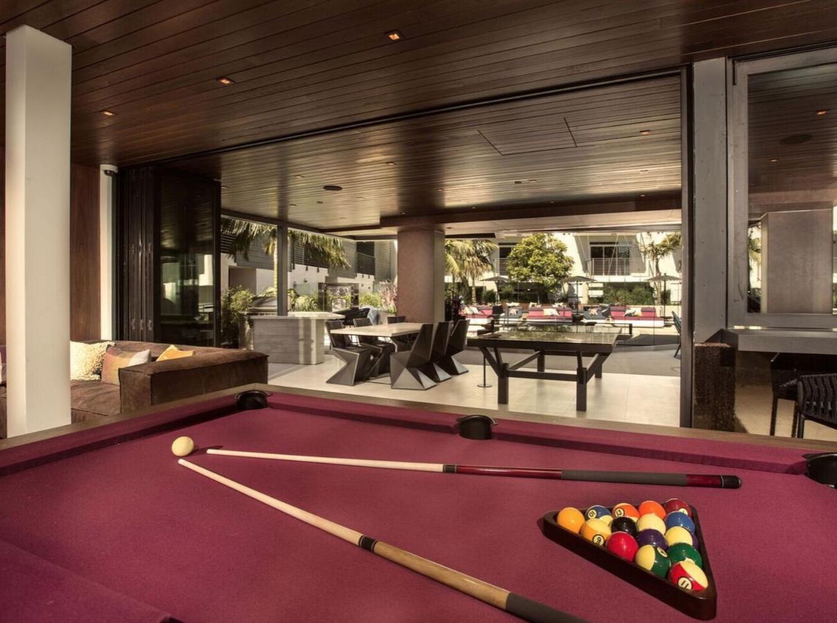 Fairfax District Chic City Oasis 2 Bedroom Apt With Den 136 Los Angeles Exteriör bild