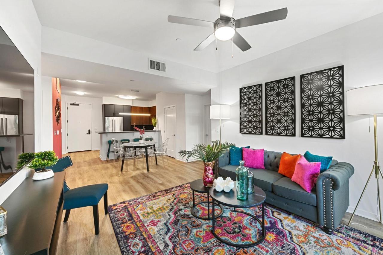Fairfax District Chic City Oasis 2 Bedroom Apt With Den 136 Los Angeles Exteriör bild