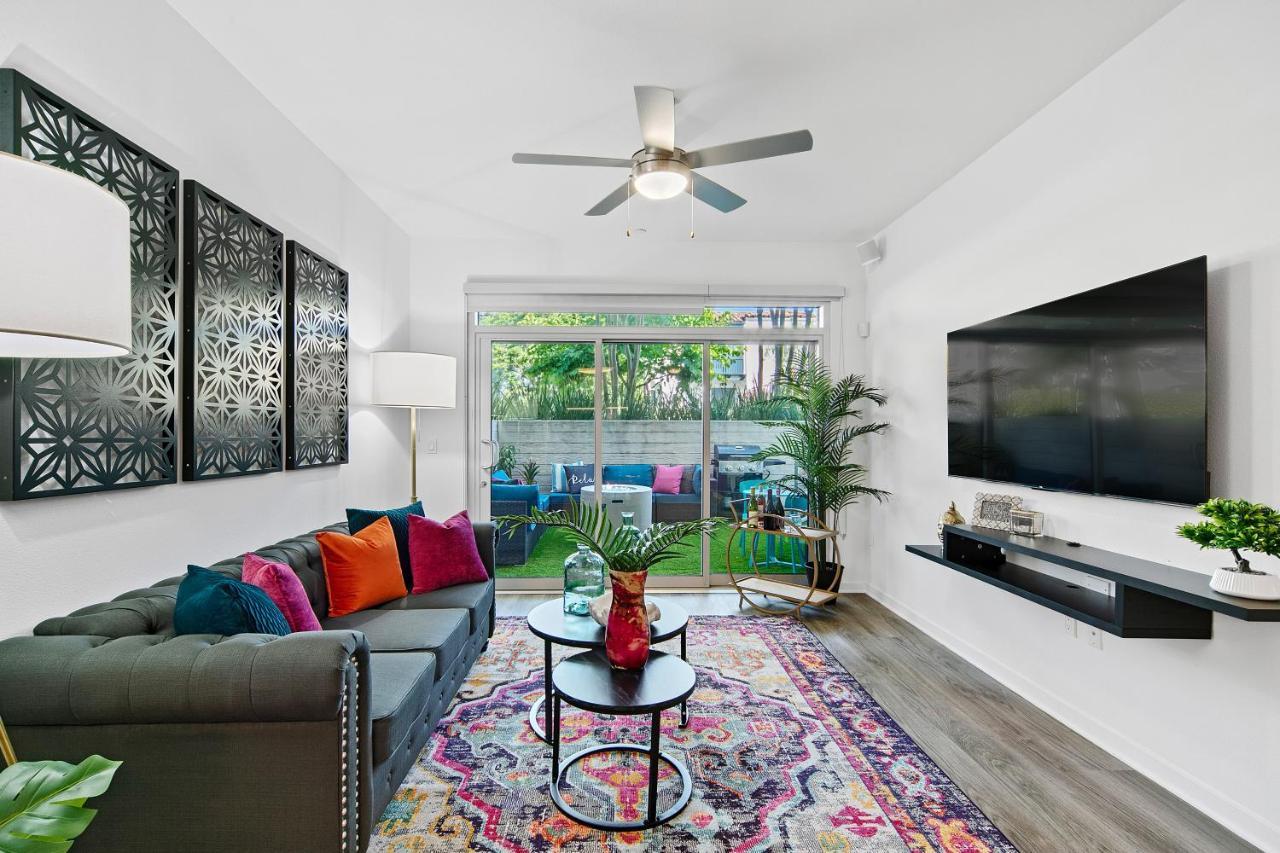 Fairfax District Chic City Oasis 2 Bedroom Apt With Den 136 Los Angeles Exteriör bild