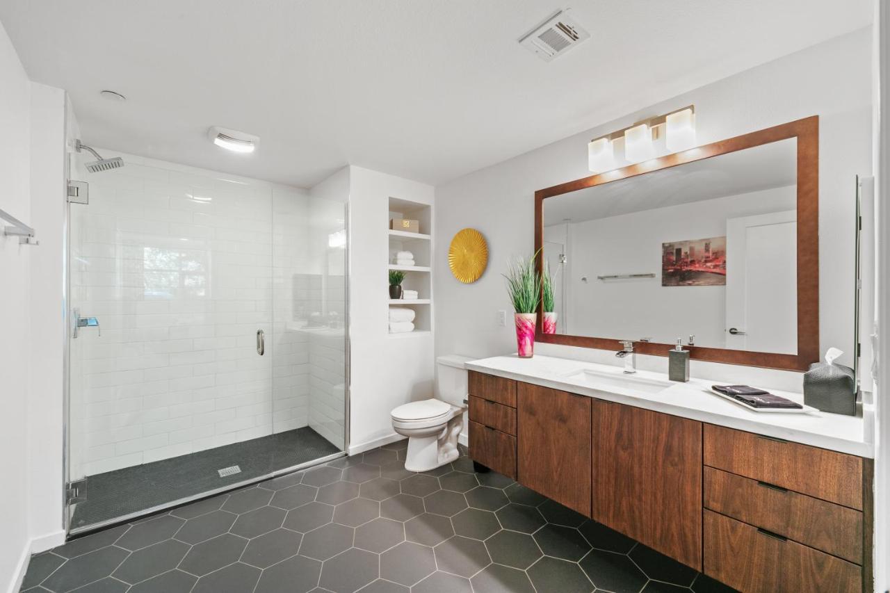 Fairfax District Chic City Oasis 2 Bedroom Apt With Den 136 Los Angeles Exteriör bild