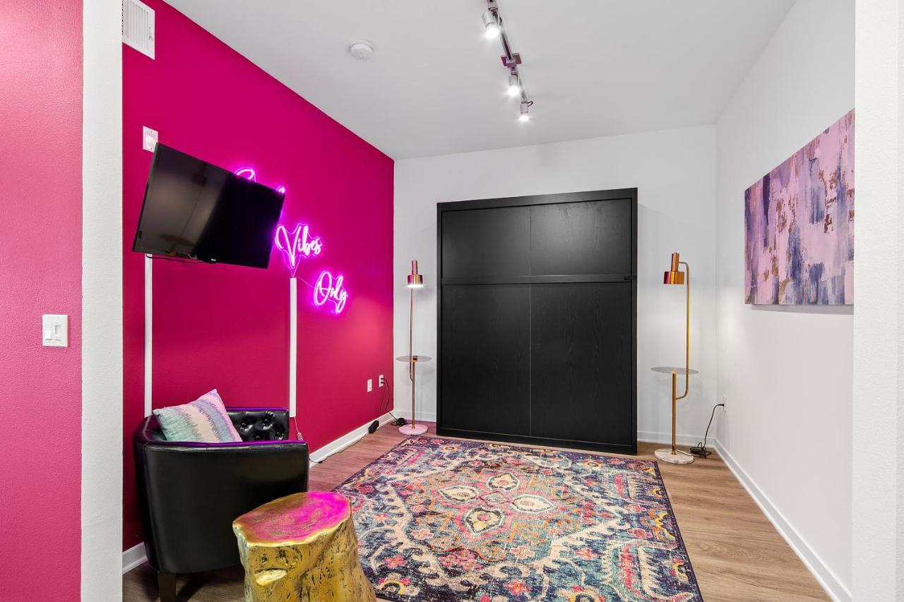 Fairfax District Chic City Oasis 2 Bedroom Apt With Den 136 Los Angeles Exteriör bild